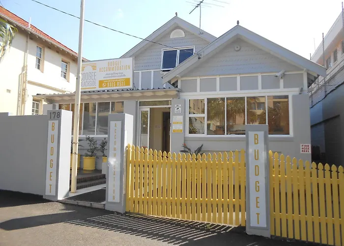 Podbed Coogee BeachsideHostel